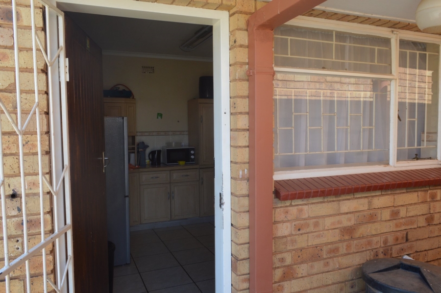 2 Bedroom Property for Sale in La Hoff North West